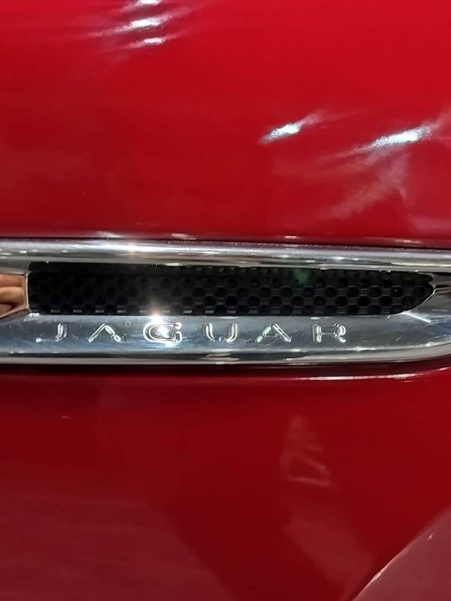 Second-hand 2018 Jaguar F-Pace Prestige 2.0 Petrol for sale in New Delhi-8