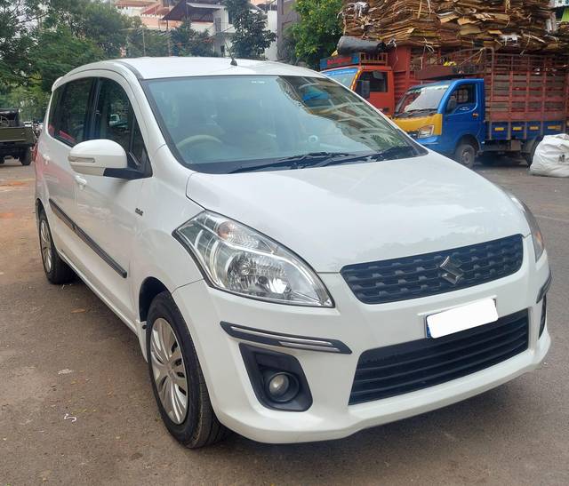 https://images10.gaadi.com/usedcar_image/4297997/original/processed_2c8d1fcbce9c8defa623eca96b35d912.jpg?imwidth=6400