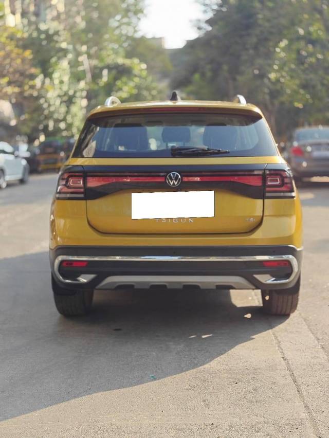 https://images10.gaadi.com/usedcar_image/4298042/original/processed_b0e355354119bb40455bbd59037623f3.jpg?imwidth=6402