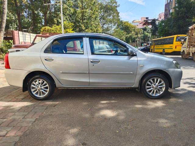 https://images10.gaadi.com/usedcar_image/4298082/original/processed_0d9674146bc13f261ea098c3f11b89e5.jpg?imwidth=6401