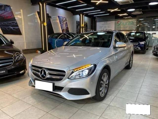 https://images10.gaadi.com/usedcar_image/4298124/original/processed_74a1e6b9687f3bea3b656f1ba8855c6d.jpg?imwidth=6400