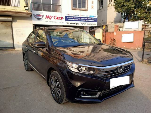 https://images10.gaadi.com/usedcar_image/4298135/original/processed_203f5b1a1f041c2132ab5200460ec11e.jpg?imwidth=6400