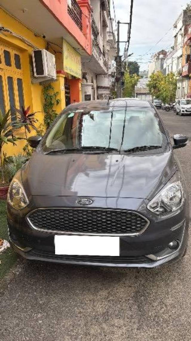 https://images10.gaadi.com/usedcar_image/4298144/original/processed_8d4712a8-6a88-429d-b117-51d30474575c.jpeg?imwidth=6401