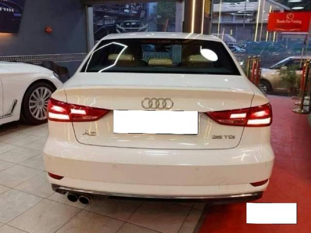 https://images10.gaadi.com/usedcar_image/4298183/original/processed_9eca76a2fc11589116cb60dd1e70bf73.jpg?imwidth=6401