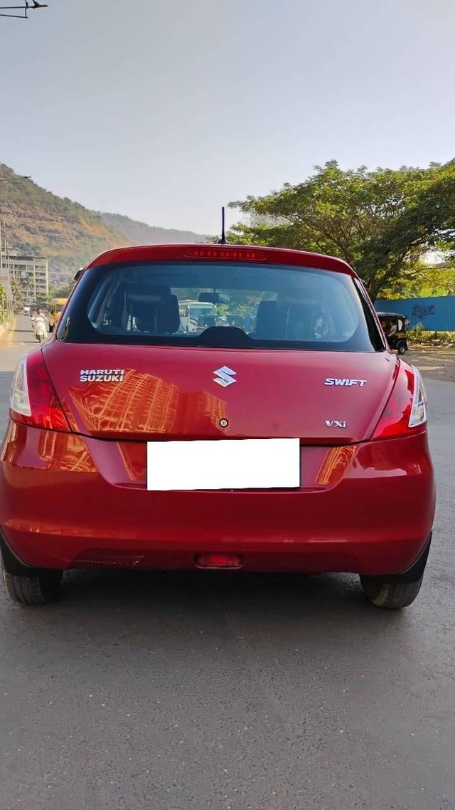 https://images10.gaadi.com/usedcar_image/4298226/original/processed_d381db176d8e8290109d6c7e6e51c771.jpg?imwidth=6402