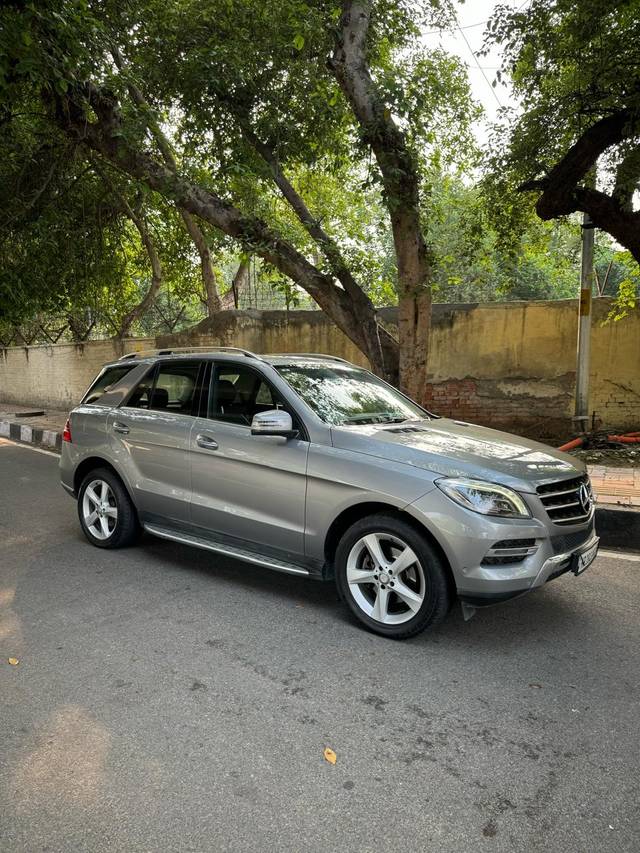 https://images10.gaadi.com/usedcar_image/4298227/original/f837ef3c17620e2e817c2e6b55eb3e0b.jpg?imwidth=6400