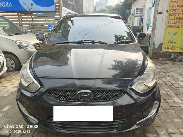 https://images10.gaadi.com/usedcar_image/4298231/original/processed_3dc7556b3588483f302f144a42047a4b.jpg?imwidth=6400