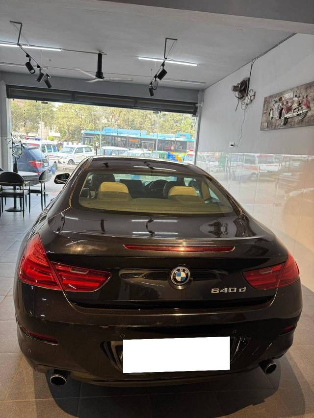 https://images10.gaadi.com/usedcar_image/4298263/original/processed_88e3d6a6542a8121fb672724b705e365.jpg?imwidth=6401