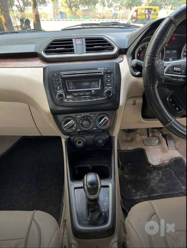 https://images10.gaadi.com/usedcar_image/4298281/original/827fdaec9d961431e0e8a736a726e887.jpg?imwidth=6402