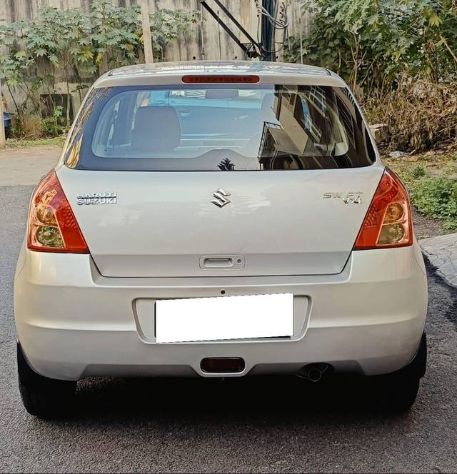 https://images10.gaadi.com/usedcar_image/4298330/original/processed_2353310582f4a3ec1a21c53a7fc1f1b9.jpg?imwidth=6401