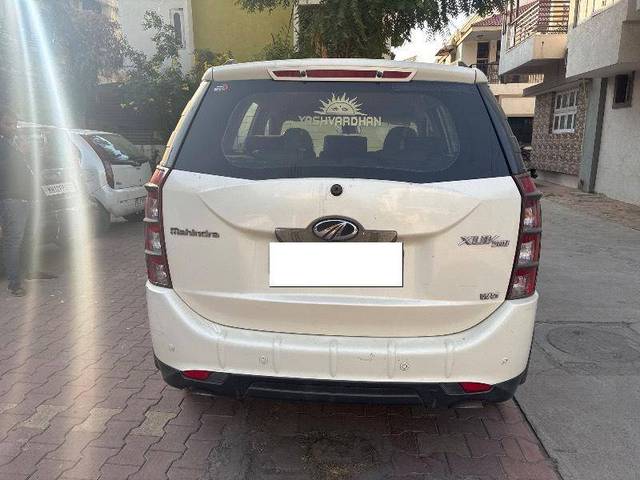 https://images10.gaadi.com/usedcar_image/4298342/original/30bf26be42db18c98dc791180c02f80f.jpg?imwidth=6401