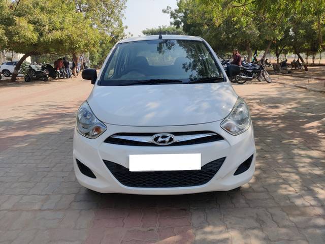 https://images10.gaadi.com/usedcar_image/4298372/original/processed_8e3e717a38f3ea18f339033781dac4bd.jpg?imwidth=6400