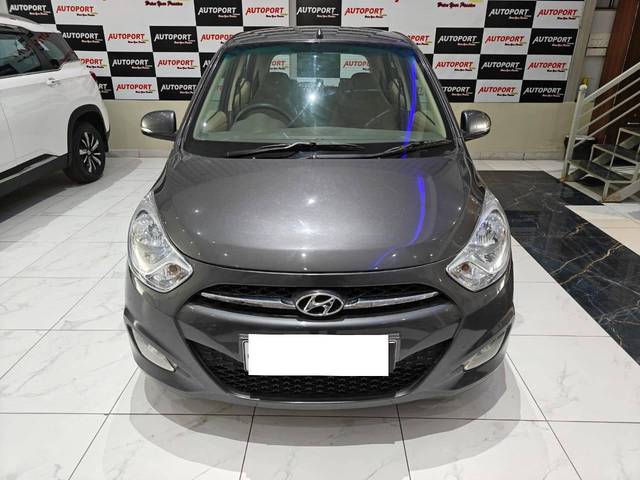 https://images10.gaadi.com/usedcar_image/4298381/original/processed_32296d67a5ebc26ffcb76cb74b2644e1.jpg?imwidth=6400