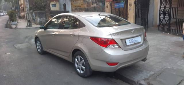 https://images10.gaadi.com/usedcar_image/4298407/original/processed_1555b99394d28cdcfc6995e9f8a58217.jpg?imwidth=6402