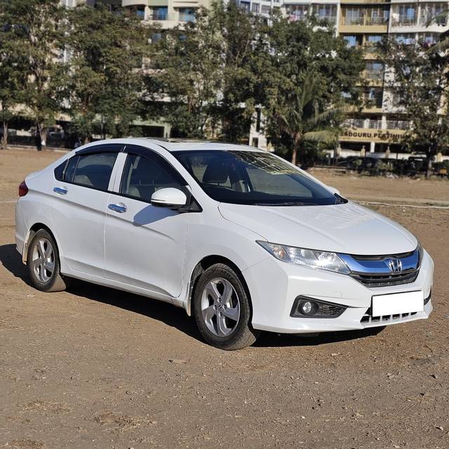 https://images10.gaadi.com/usedcar_image/4298541/original/processed_126024d015a05b689a071ae853a80494.jpg?imwidth=6400