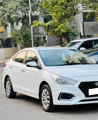 Hyundai Verna 2017-2020 Hyundai Verna VTVT 1.4 E