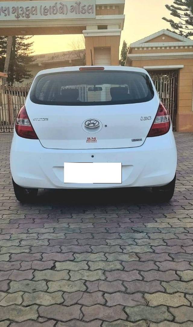 https://images10.gaadi.com/usedcar_image/4298608/original/processed_438c89c8b355355cce77662cb4e704d9.jpg?imwidth=6401