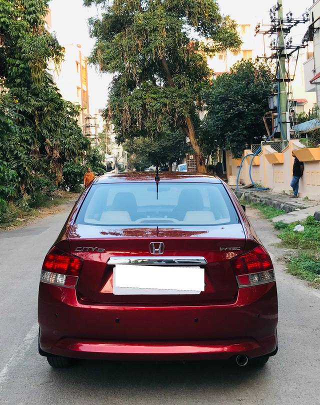 https://images10.gaadi.com/usedcar_image/4298638/original/processed_6d372b942d47708e8101e6ce947d0298.jpg?imwidth=6401