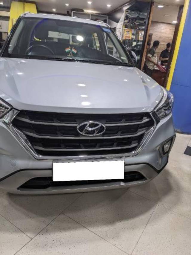 https://images10.gaadi.com/usedcar_image/4298663/original/processed_b0dcd31e-288b-4929-a4f7-ead5de254aa9.jpg?imwidth=6400