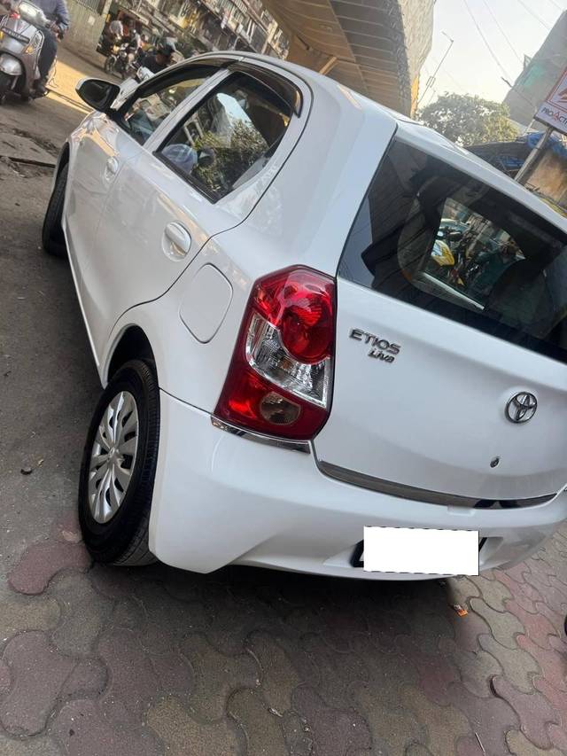 https://images10.gaadi.com/usedcar_image/4298707/original/processed_34b0211dbe4544dabaf435dd931930f3.jpg?imwidth=6402