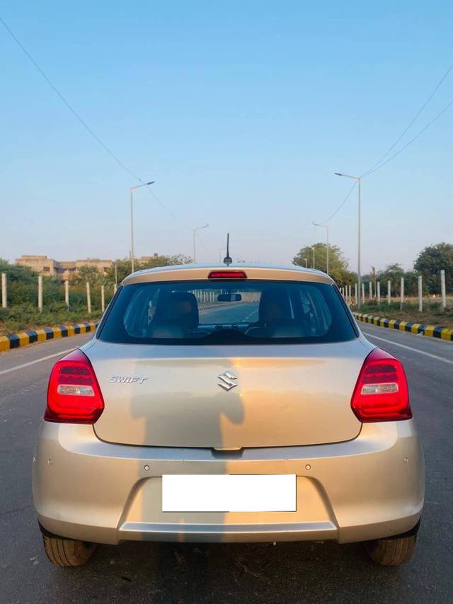 https://images10.gaadi.com/usedcar_image/4298778/original/processed_55ab40bc2cd865f99772fd83926c32ae.jpg?imwidth=6402