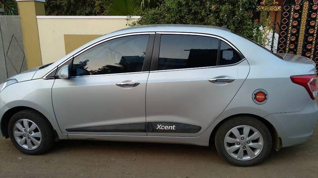 https://images10.gaadi.com/usedcar_image/4298823/original/processed_ad87d7a0-7958-4589-b768-621a5bcbcb01.jpg?imwidth=6400