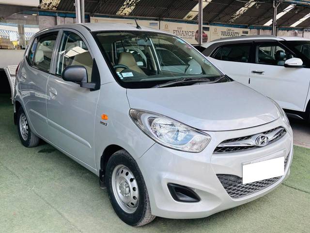 https://images10.gaadi.com/usedcar_image/4298825/original/processed_48a75dc5674c1c2fe42af864322cf441.jpg?imwidth=6401