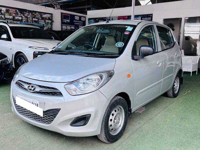 https://images10.gaadi.com/usedcar_image/4298825/original/processed_7d1af8c676e9d1d295534b65ae322dc3.jpg?imwidth=6402