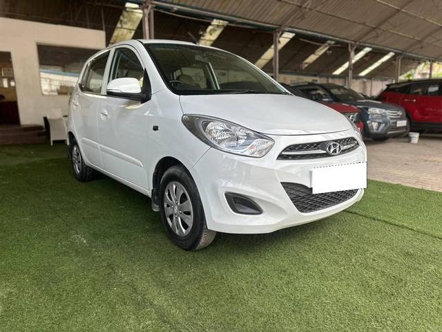 https://images10.gaadi.com/usedcar_image/4298831/original/processed_8ddc985f973f0ebb4cd8c755d1223ff7.jpg?imwidth=6400