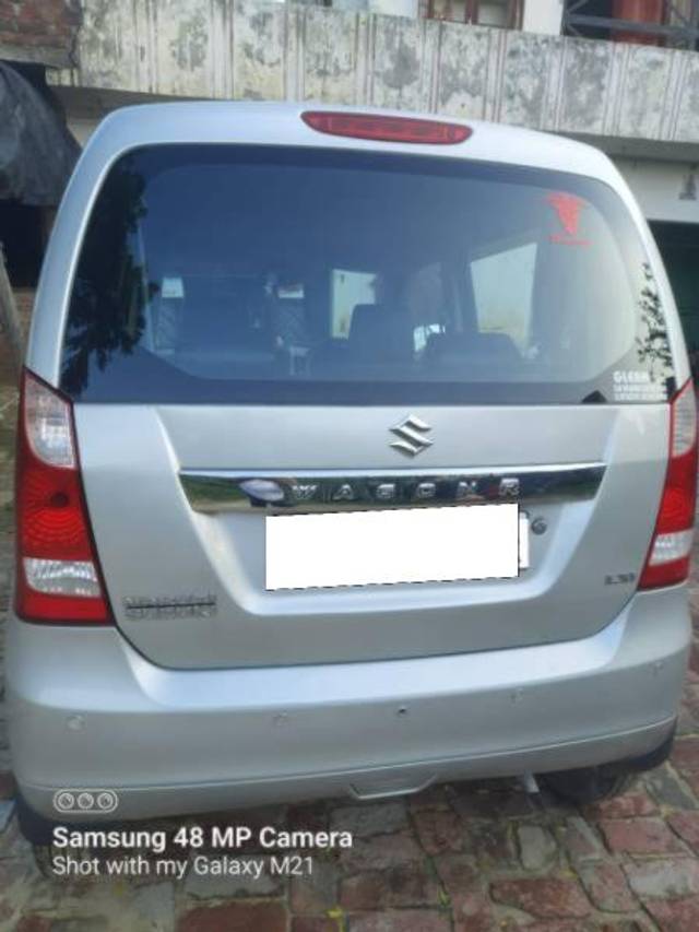 https://images10.gaadi.com/usedcar_image/4298949/original/processed_48328ec8-0366-45b1-b844-4c5aea11e015.jpg?imwidth=6401