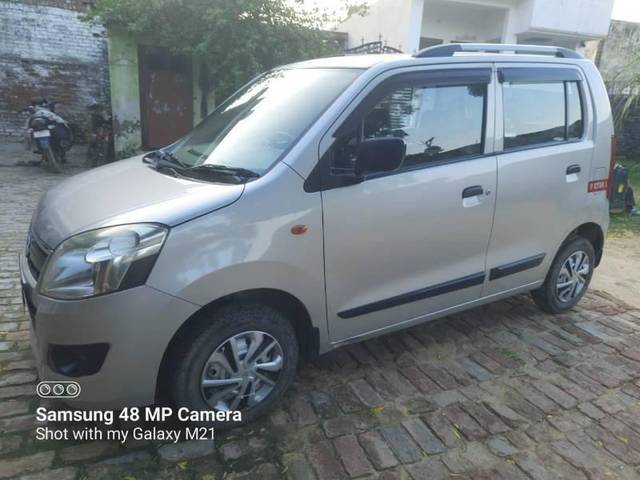 https://images10.gaadi.com/usedcar_image/4298949/original/processed_8f2a9b50-a65f-49fc-912a-5b12bf0e7d1f.jpg?imwidth=6402