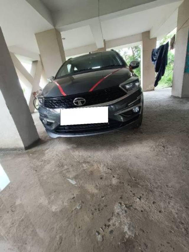 https://images10.gaadi.com/usedcar_image/4298956/original/processed_aefd5ab4-2cfb-4748-9798-12ac0414db97.jpg?imwidth=6400