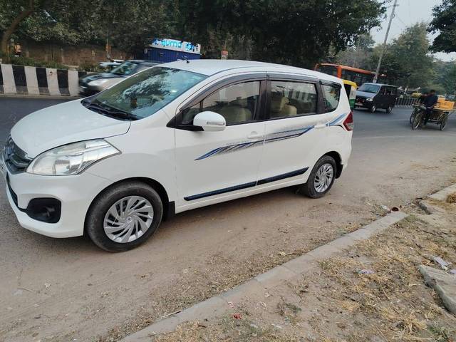 https://images10.gaadi.com/usedcar_image/4298985/original/processed_6cbfebe1a105b3937c2b8464e860570f.jpg?imwidth=6400