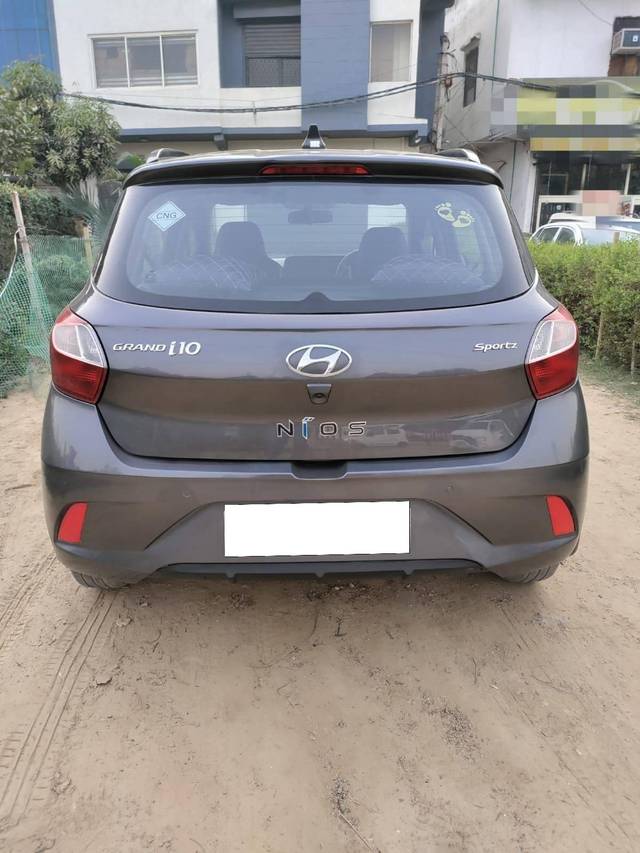 https://images10.gaadi.com/usedcar_image/4298992/original/processed_c7d730eb0a71a70d0e1ab40641fdae3c.jpg?imwidth=6402