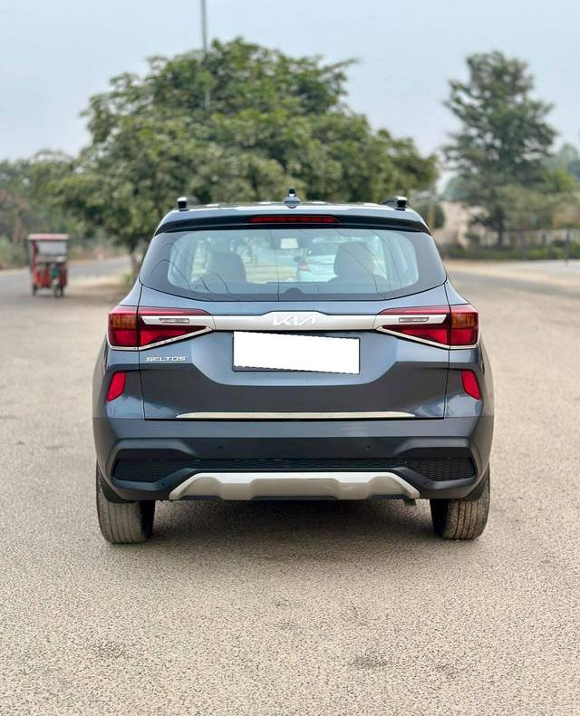 https://images10.gaadi.com/usedcar_image/4299000/original/processed_9f7a729ba4825e4f40e2151a9265419c.jpg?imwidth=6402