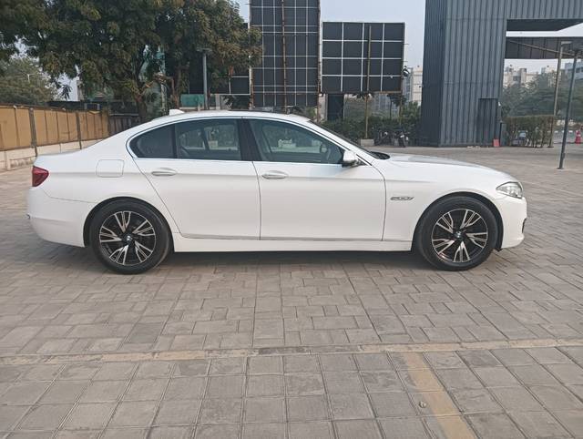 https://images10.gaadi.com/usedcar_image/4299035/original/77be7ebac09adbcef0a58e37836c1f4d.jpg?imwidth=6401