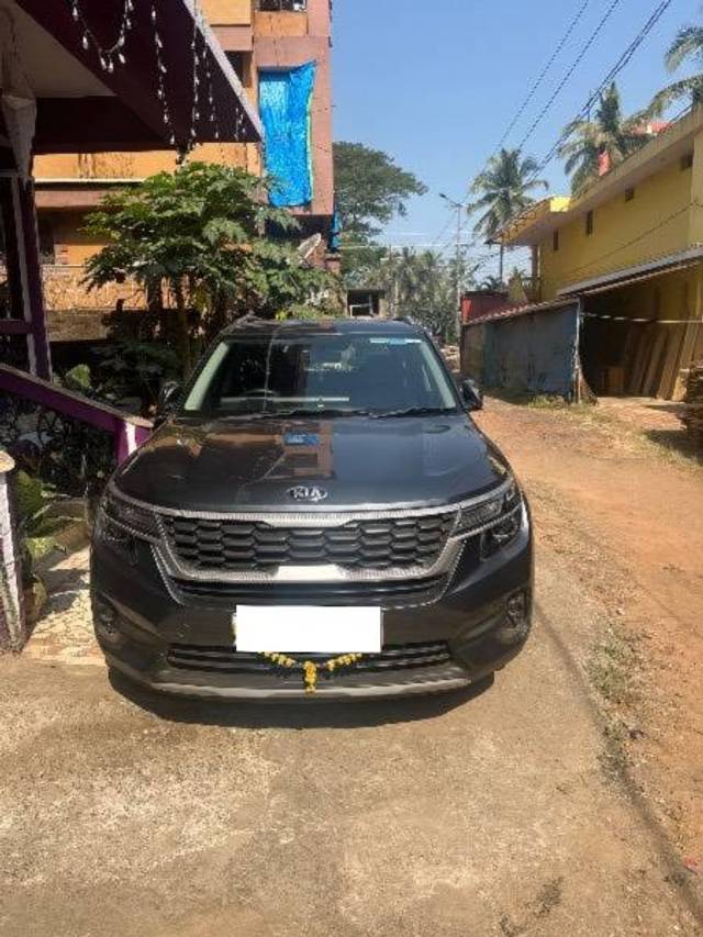 https://images10.gaadi.com/usedcar_image/4299100/original/processed_ffd199dc-6db0-4662-9c22-199842f22a96.jpg?imwidth=6400