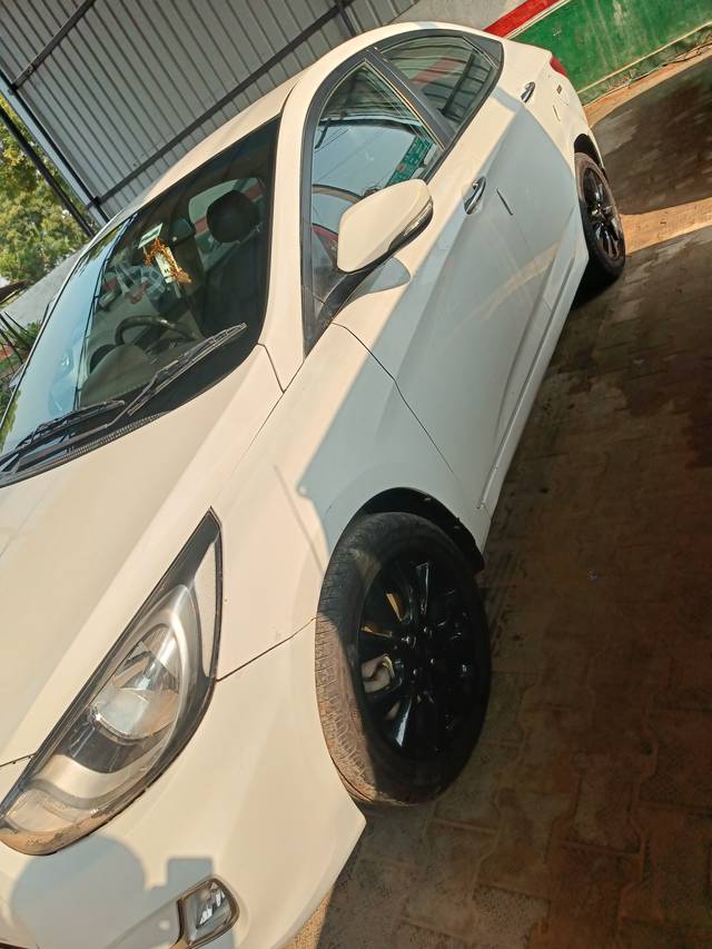 https://images10.gaadi.com/usedcar_image/4299164/original/5c25fe098607918038cdbeb72cb389b3.jpg?imwidth=6402