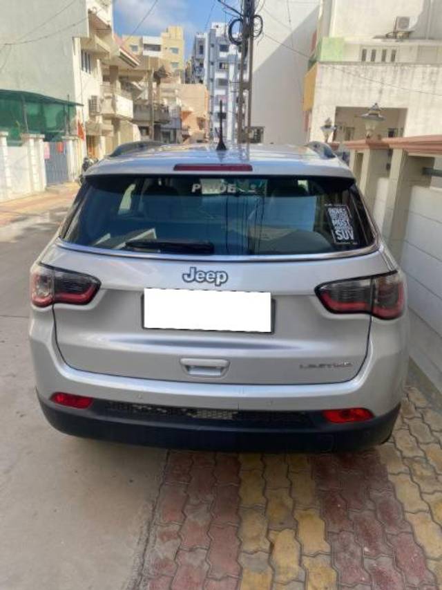 https://images10.gaadi.com/usedcar_image/4299173/original/processed_d5a5fa56-29e6-47c2-b761-c378a8f255c3.jpeg?imwidth=6402