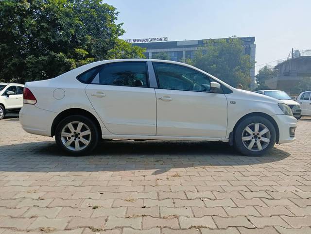 https://images10.gaadi.com/usedcar_image/4299186/original/processed_25e13bc1c8d2925795aeca2f70591f99.jpg?imwidth=6401