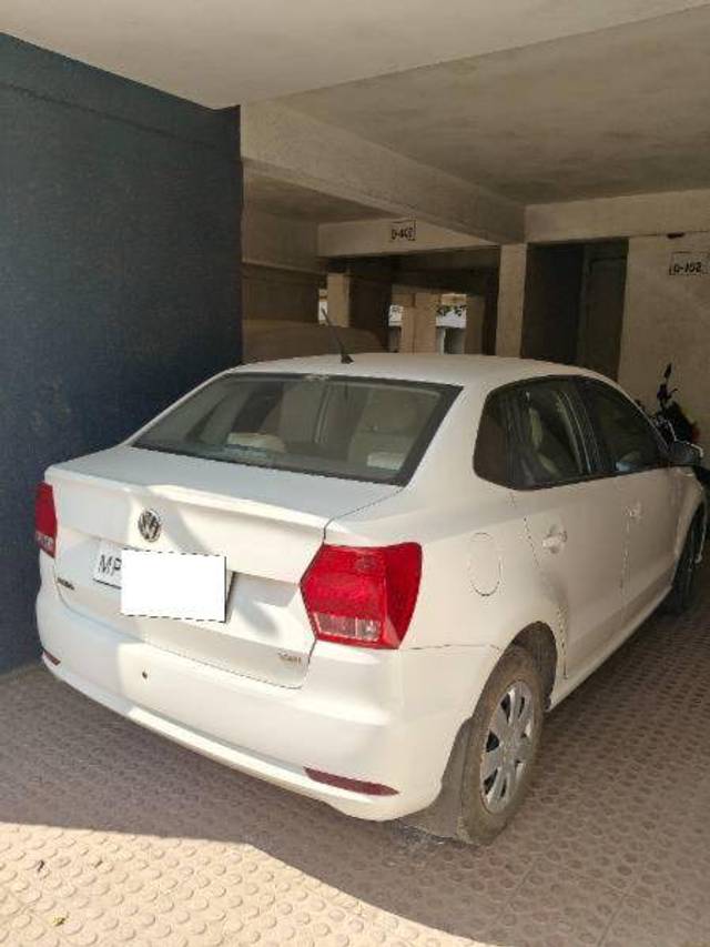 https://images10.gaadi.com/usedcar_image/4299225/original/a6605fac90046ece3f2e3069fd1d5069.jpg?imwidth=6401