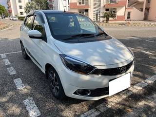 Tata Tiago 2015-2019 Tata Tiago 1.2 Revotron XZ Plus