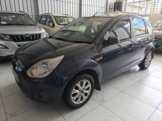 https://images10.gaadi.com/usedcar_image/4299234/original/processed_c5fef39d689a9a96c6d7b1702b7021c2.jpg?imwidth=6402