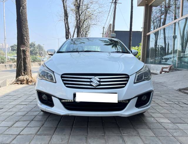 https://images10.gaadi.com/usedcar_image/4299268/original/processed_18fead233c7fd8aa9d705b9cef4ddddf.jpg?imwidth=6402