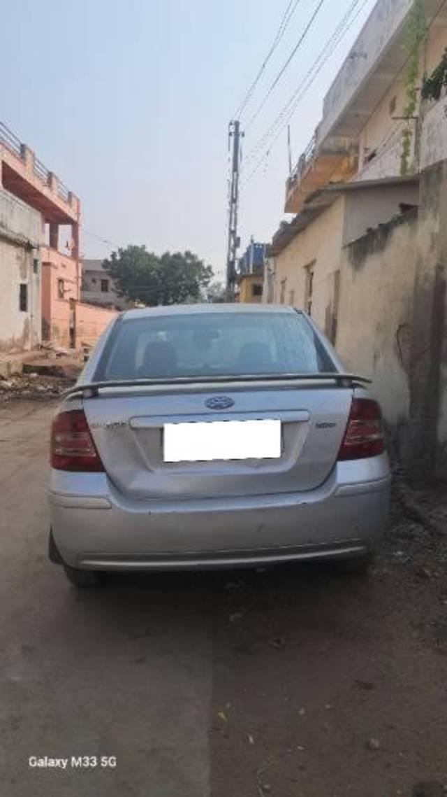 https://images10.gaadi.com/usedcar_image/4299313/original/processed_a6238a64-615d-40e7-ab96-b97b83c7c03a.jpg?imwidth=6401