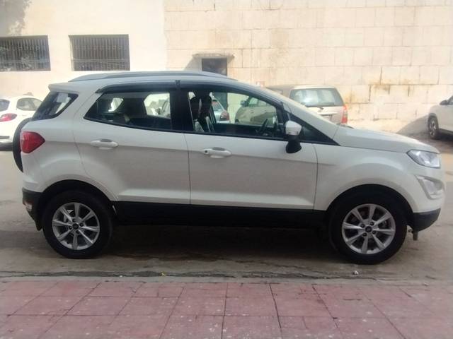 https://images10.gaadi.com/usedcar_image/4299332/original/fc29605b0cdafc06c6f0aa9d17005142.jpg?imwidth=6401