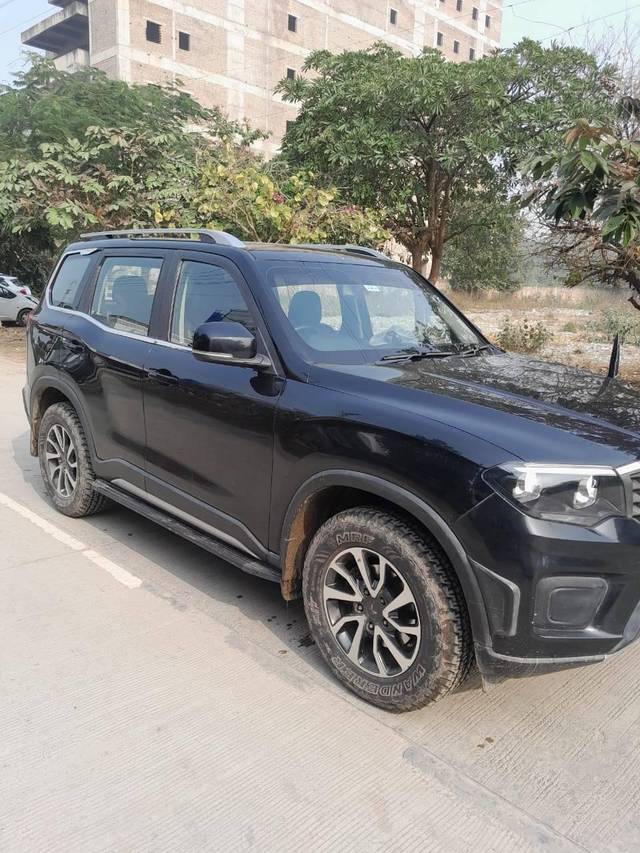 https://images10.gaadi.com/usedcar_image/4299364/original/processed_629f91a69c9b09257e7d597b9b04a3e9.jpg?imwidth=6400