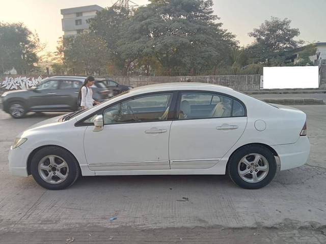 https://images10.gaadi.com/usedcar_image/4299366/original/processed_c4614e02640b57e5fddc29e9f1d88266.jpg?imwidth=6402