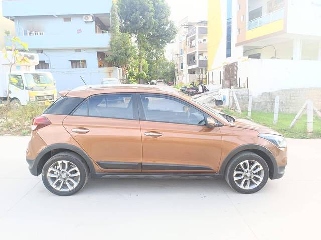 https://images10.gaadi.com/usedcar_image/4299381/original/processed_378817dbabbfa5e6d14431c9c9546a67.jpg?imwidth=6401