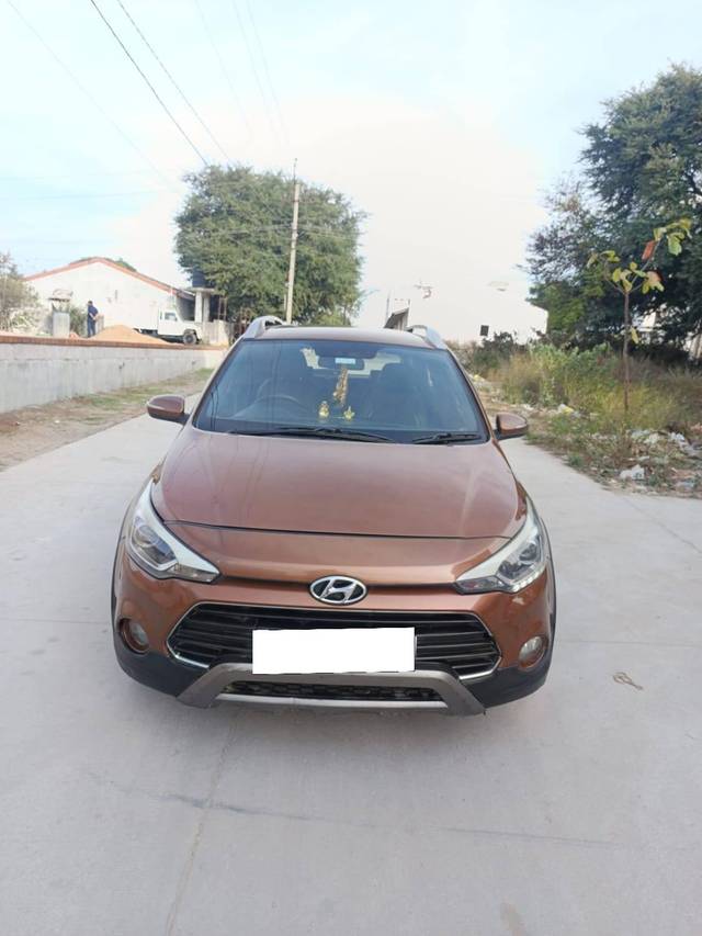 https://images10.gaadi.com/usedcar_image/4299381/original/processed_d06308d9c94aa5cd07c5799fdffc0c78.jpg?imwidth=6400